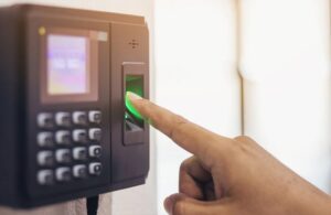 How to Choose a Biometric Attendance Machine in Dubai